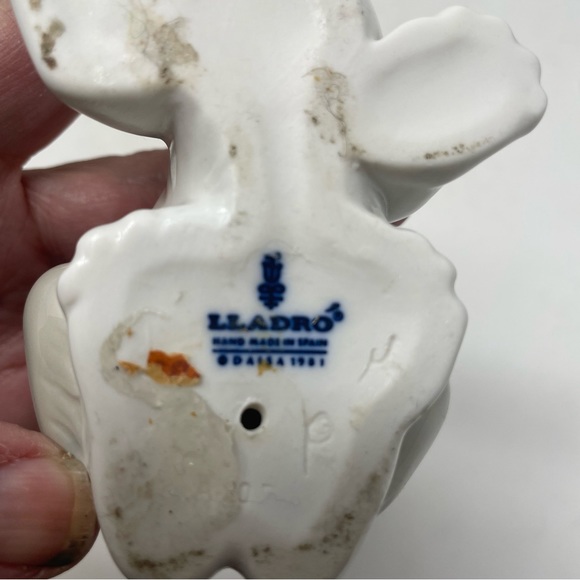 LLADRO Attentive Domestic Cat Figurine - Picture 2 of 5